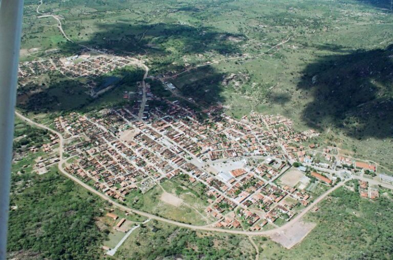 Vista aérea antiga de Andorinha, Bahia.