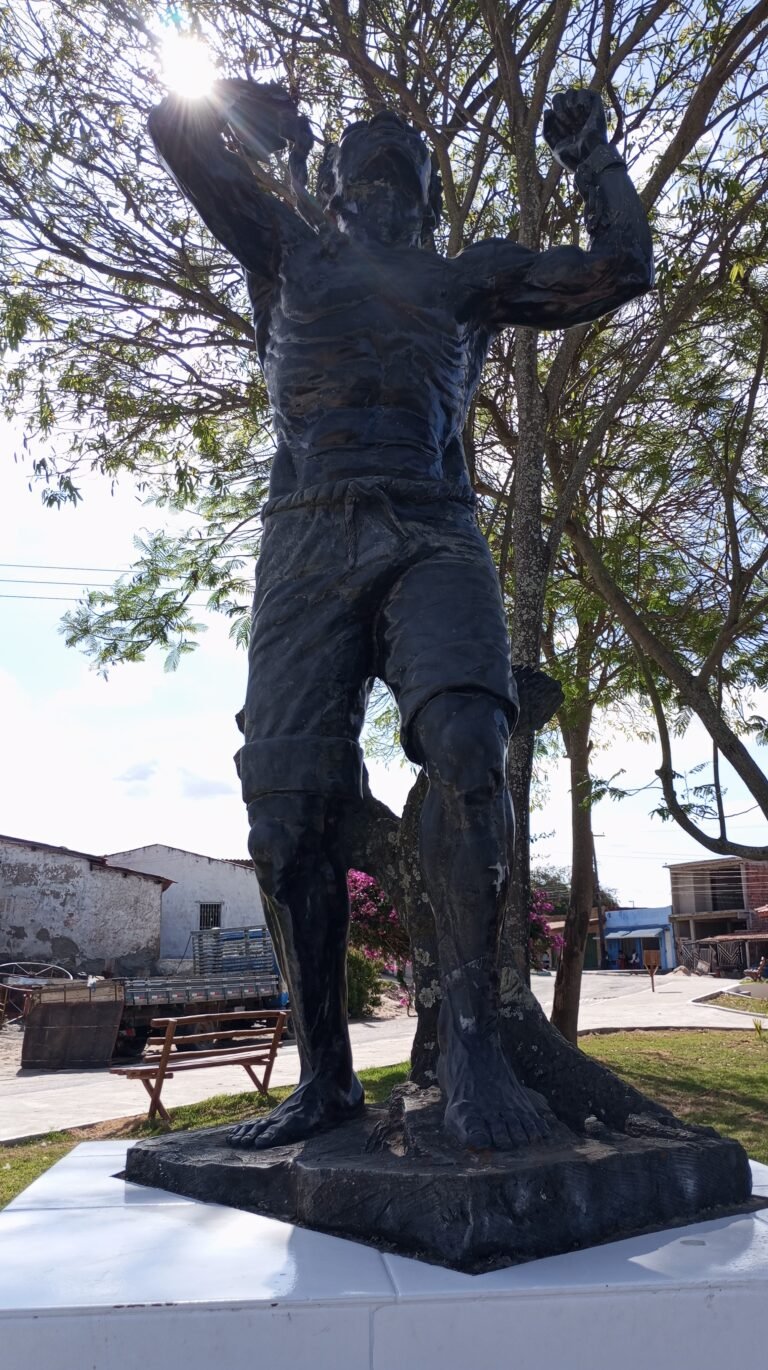Monumento a Zumbi dos Palmares em Tijuaçu